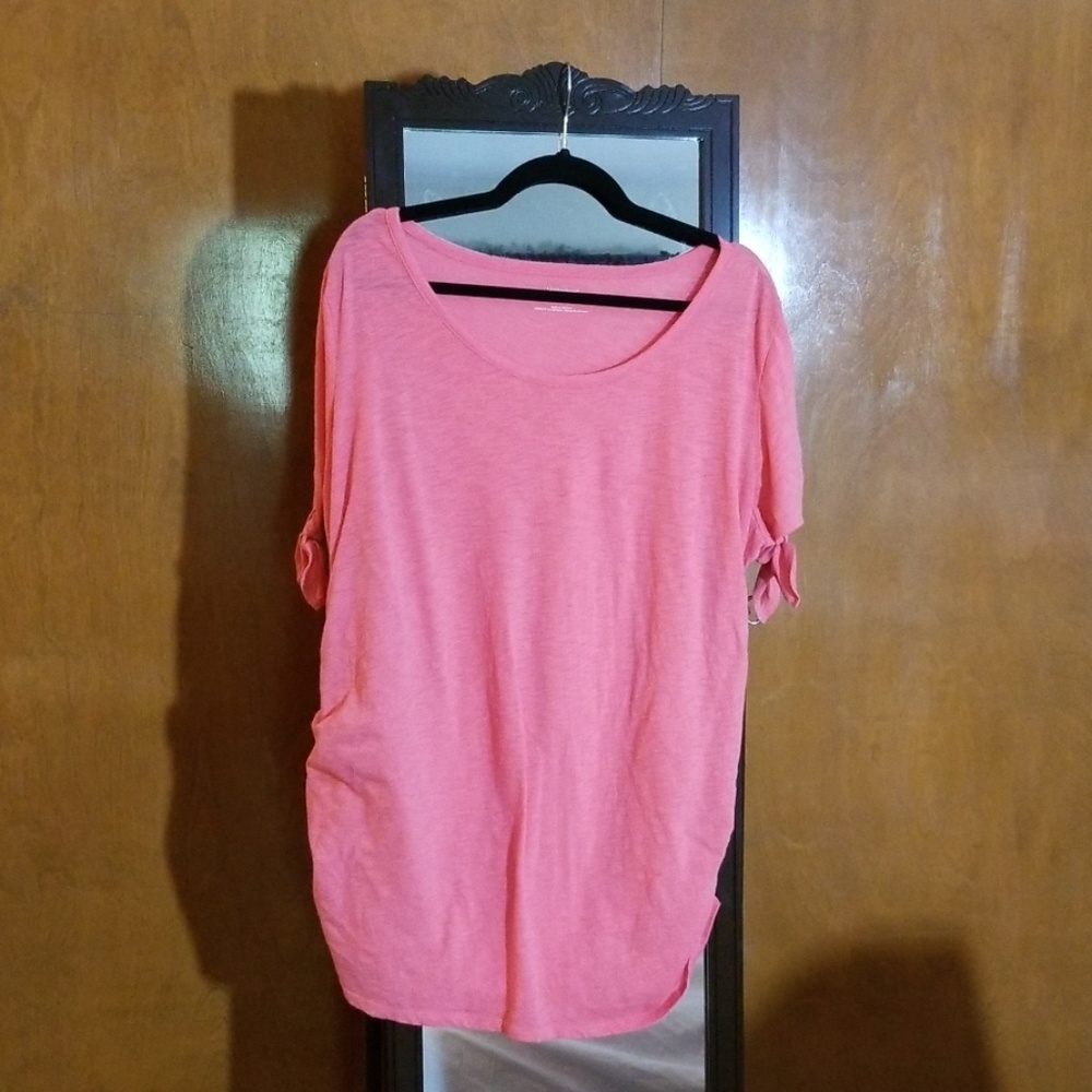 Coral top